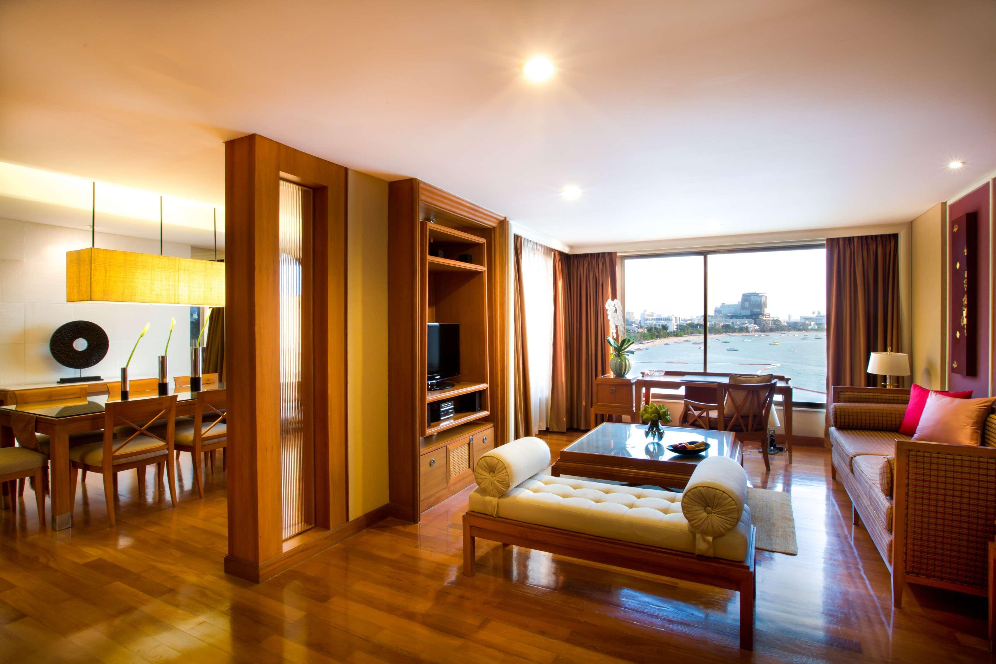 Dusit Thani Pattaya Exterior foto A suite at the hotel
