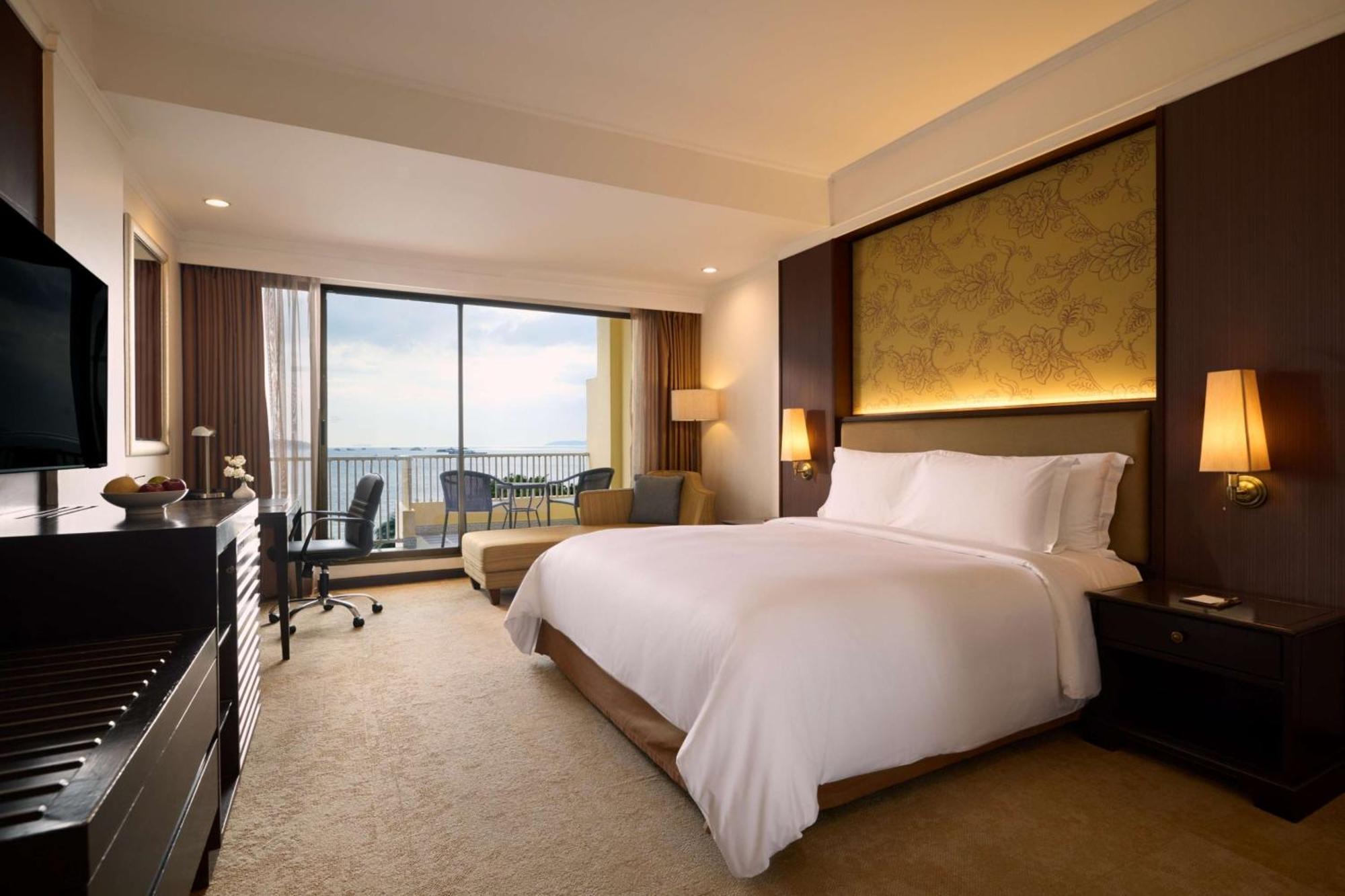 Dusit Thani Pattaya Exterior foto Deluxe Ocean View Room
